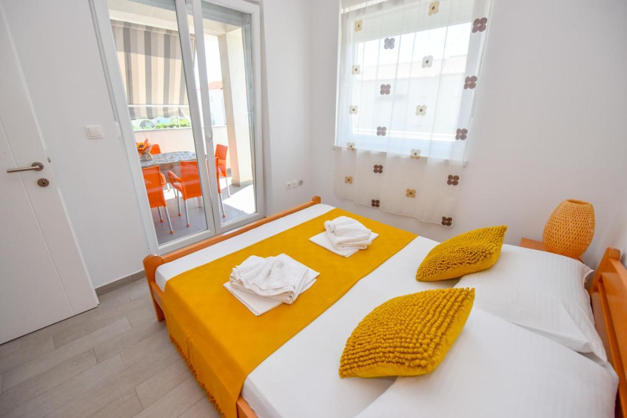 Apartments Yoko Novalja Eksteriør bilde